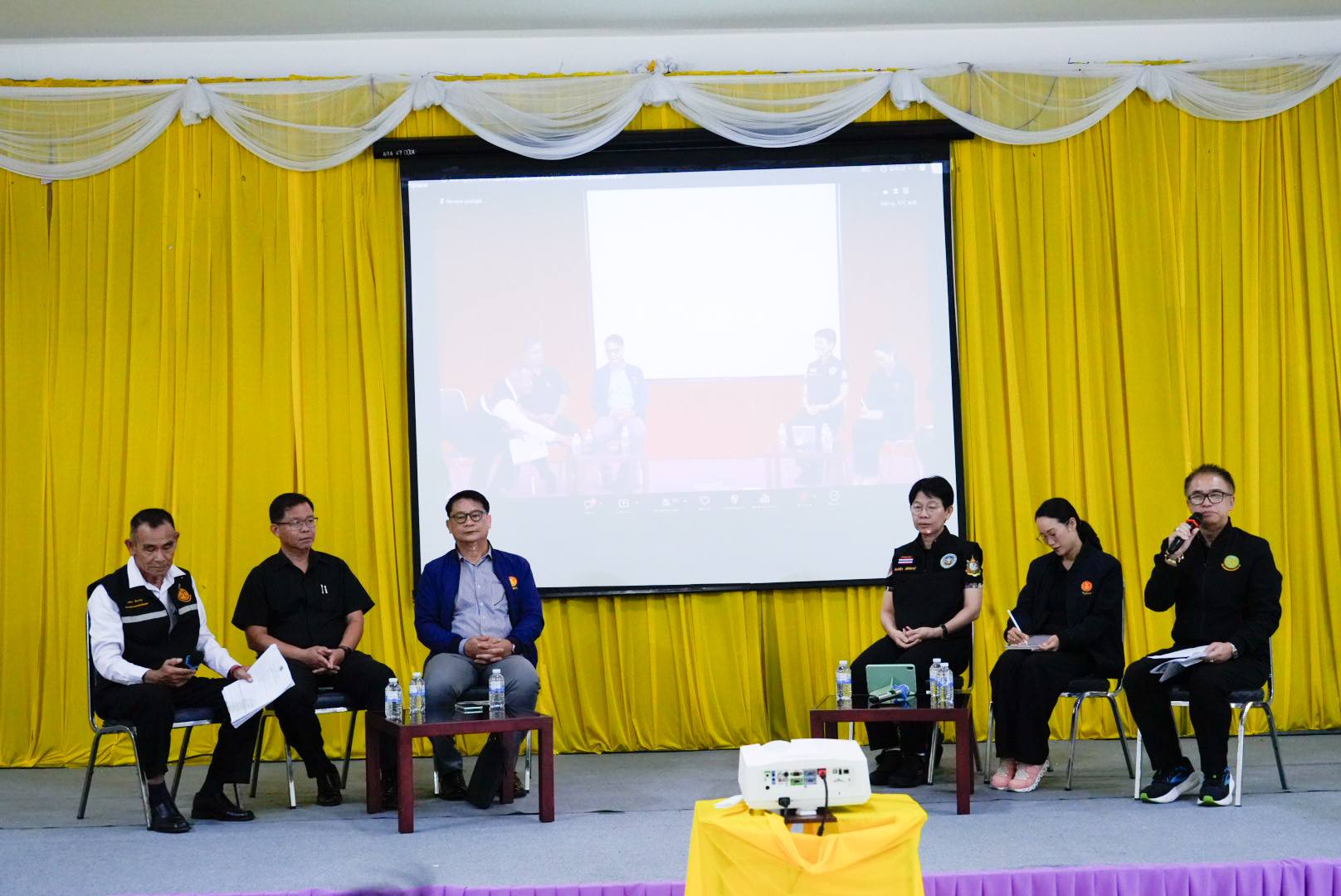 ช4